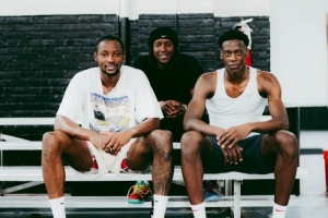 练起来！库明加和2026选秀热门迪班萨共同训练！