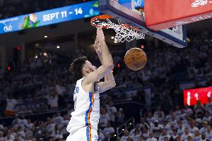 强势反弹！霍姆格伦半场8中5拿到11分4板1助1帽