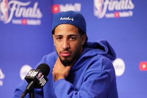 领袖担当👍️哈利伯顿：今天怪我 我要表现得更好 带队度过难关