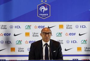 队报：法国足协将为业余裁判增设随身摄像头，以抗击暴力事件