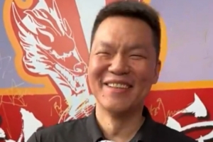 情投意合！朱芳雨去年曾“招募”过陈国豪 后者回应“等你安排”