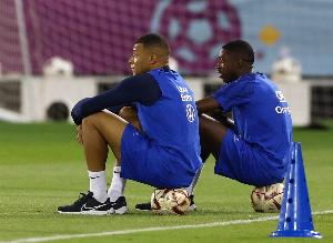 比姆巴佩先拿到金球？登贝莱：我们没聊过这事，也不会拿这调侃他