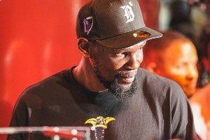 死神降临休斯敦！杜兰特活动现场组照 看上去心情不错👀😬