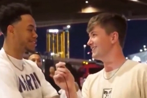 绿军新援真面目！A-西蒙斯面对不雅问题很从容：这取决于你的技术