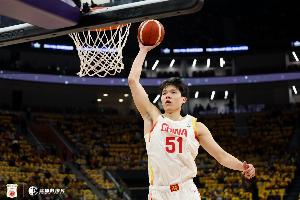 👀俱乐部15号&国家队51号！预测下杨瀚森在NBA会身披几号球衣？