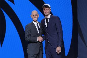 哈里森：弗拉格攻防一体 他那无形的品质能为球队文化增添价值