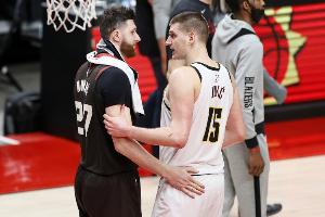 麦穗丰：当年掘金为扶正约基奇怒甩弩机 但开拓者直接买断太干脆