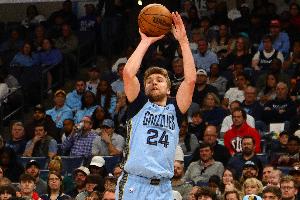 Shams：卡姆-斯潘塞2年450万美元全额保障合同续约灰熊