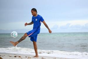 ESPN为佩德罗转会评级：布莱顿B+，切尔西B-