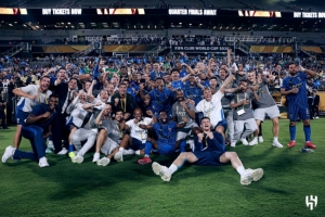 小发一笔🤑沙特记者：击败曼城后新月每名球员获得奖金45万欧！