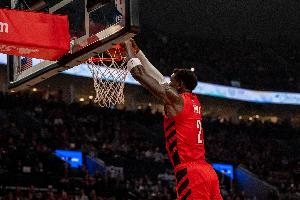 皮尔斯：湖人签艾顿并不令人意外 但这真的能解决部分问题吗