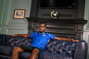 白赚6000万😍多特从曼城青年队免签吉滕斯，今6000万转给切尔西