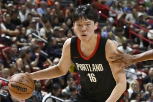 曾令旭：杨瀚森球队地位相当可以了 这就是照着约老师路线培养的