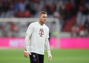 记者：热那亚和拜仁就佩雷茨实质性谈判，布雷斯特&梅斯进行接触