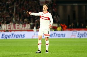 阿斯：皇马重点寻中场组织者+补强后防，斯蒂勒转会费预计超5千万