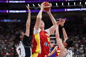 孔德昕：女篮明天背靠背打新西兰难度不大 重点是半决赛战日本