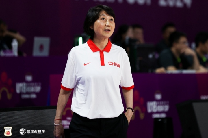 太惨了！中国U19女篮攻防被打爆 净负加拿大队63分