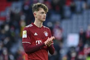 记者：万纳尔认为留在拜仁没机会发展，他希望再次被外租