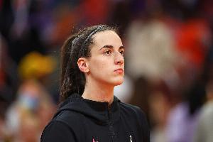 📉克拉克宣布缺席后WNBA全明星最低票价从121美元跌至64美元