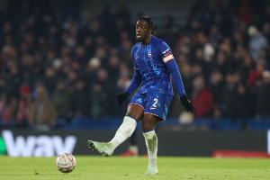 队报：比利亚雷亚尔今天将求租迪萨西，但切尔西更想永久性出售