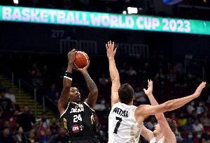 约旦科比：有没有NBA球队能给我个训练营名额呢 我能防住任何人