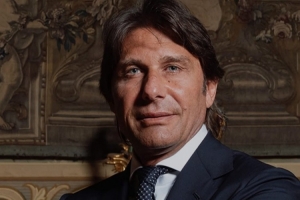 问鼎队史第4座意甲冠军！那不勒斯官方：祝主帅孔蒂56岁生日快乐