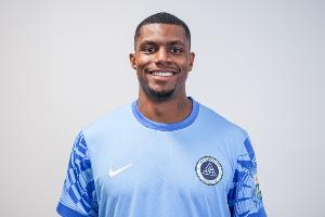 首秀戴帽！记者：韦斯利说“韦神”称呼太猛，倾向“深体之王”