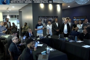 拓记：球队在16顺位拿下杨瀚森是因为后面的森林狼和篮网都想选他