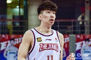 媒体人：余嘉豪去年和西甲、西乙俱乐部接触过 但还有合同未成行