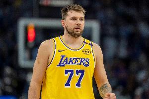 东契奇：体能训练最初5天真的很难熬 但在那之后就轻松很多了