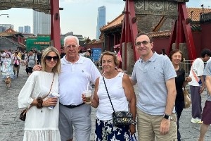 吃饺子&游览沈阳故宫 辽篮助教乌戈带着家人在沈阳游玩