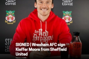 官方：雷克瑟姆签下谢菲联32岁中锋摩尔 据悉转会费230万欧