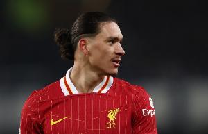 TA：新月将努涅斯列为优先目标，米兰也有意但负担不起