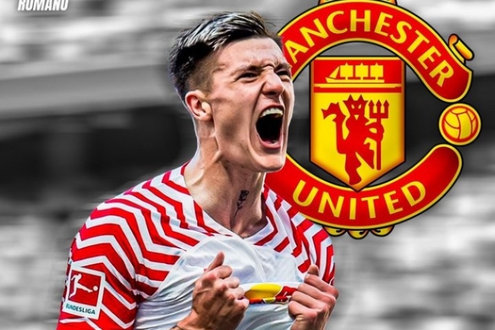 只等hwg！罗马诺：曼联相信塞斯科只想加盟红魔，已送上合同报价