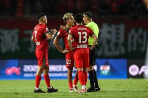 博主：河南队上午前往上海备战海港，赛后次日直接飞往成都