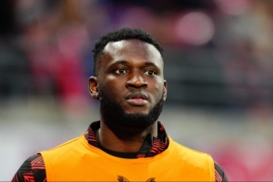 加盟药厂以来，博尼法斯是仅有3位右左脚都至少进10球德甲球员之1