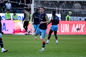 2年半前公开出柜！29岁捷克中场扬克托宣布退役：受重伤+因为孩子