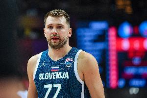 劳苦功高！东契奇半场16中6砍下两队最高19分 另有6板2助2断