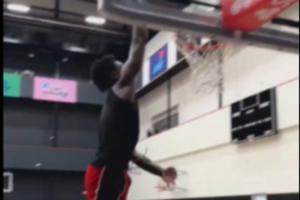 身轻如燕！阿门单挑特训苦练持球进攻&爆发力十足秀暴力美学扣篮