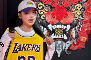 美女主持人晒詹姆斯中国行现场照：来看老詹啦💛💜❤️🖤