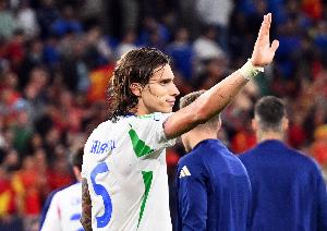 被以色列进4球！进球网：卡拉菲奥里没首发，是因为加图索想轮换