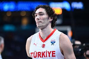 土耳其第二得分手！奥斯曼因伤缺席训练 有肿胀和难以承重问题