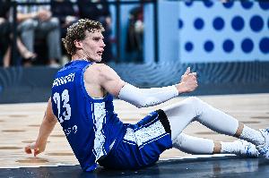 慢热！马尔卡宁首节3中0仅靠罚球拿到2分 正负值-4