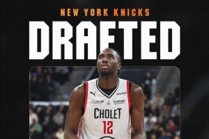 尼克斯记者：球队计划和51号秀迪亚瓦拉签一份NBA标准合同