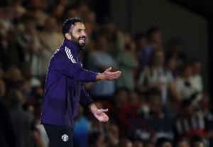 英超曼市德比上半场共计5次射门，为自03/04赛季以来第二少纪录