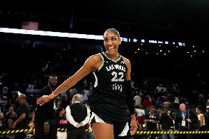 统治攻防！阿贾-威尔逊27中13狂砍35分8板5助4断4帽