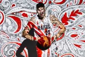 开拓者首发中锋？克林根社媒晒颜色绚烂的定妆照：NBA第二年