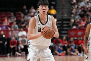 拓记：有杨瀚森的比赛预计每场1千万中国人观看 上赛季不足100万