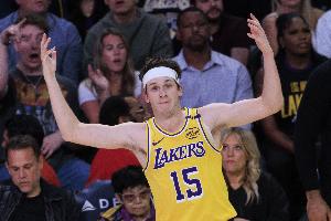 都没进入状态！湖人首节里夫斯9分 其他人合计一共仅得7分