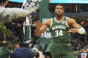 帕金斯：字母哥想走但他不敢说 雄鹿也懂但在装傻